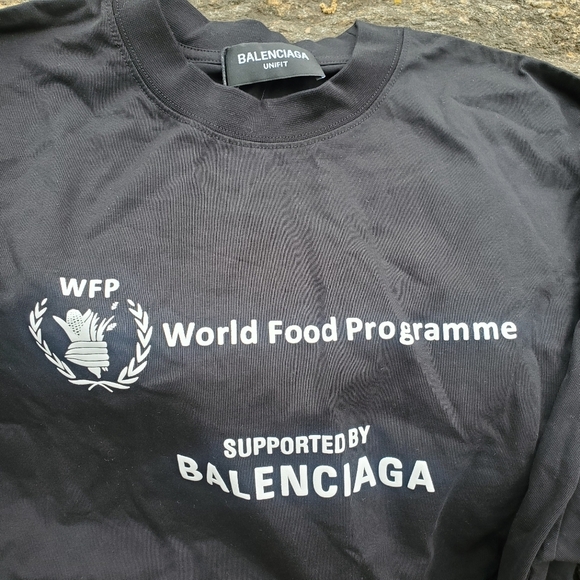 Balenciaga X WFP “World Food Programme” 2 in 1 Double Sleeve Longsleeve Tshirt M - Picture 3 of 7